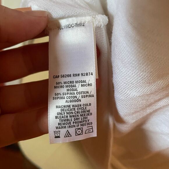 SPLENDID | white semi sheer pocket top M - Picture 8 of 8